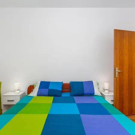 Dom wakacyjny 3 Bedroom Pet Friendly In *