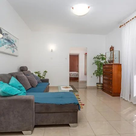 3 Bedroom Pet Friendly In Dom wakacyjny Omišalj