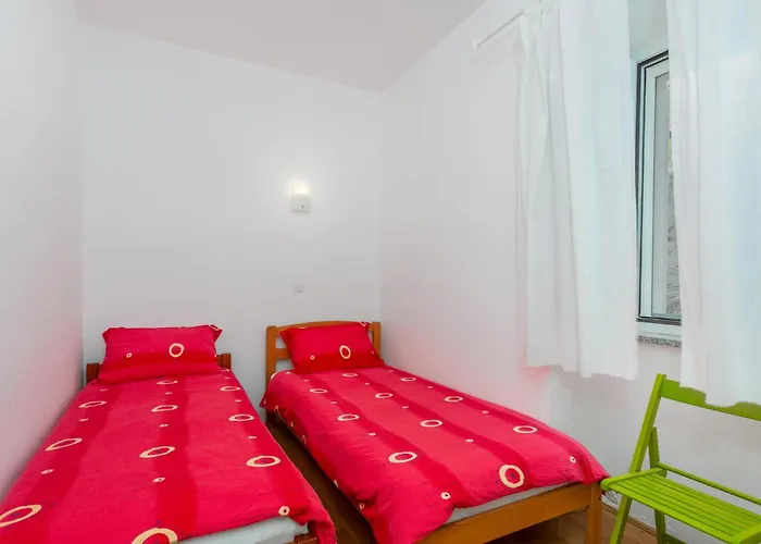 3 Bedroom Pet Friendly In *