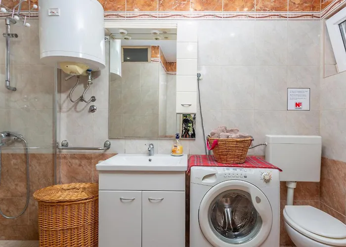 3 Bedroom Pet Friendly In
