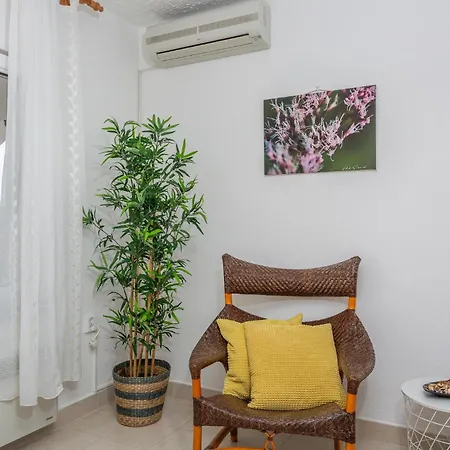 3 Bedroom Pet Friendly In Nyaraló *