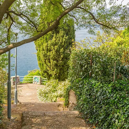 3 Bedroom Pet Friendly In